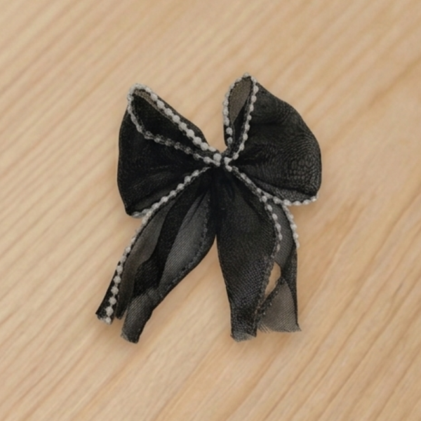 Pearl Bow Black